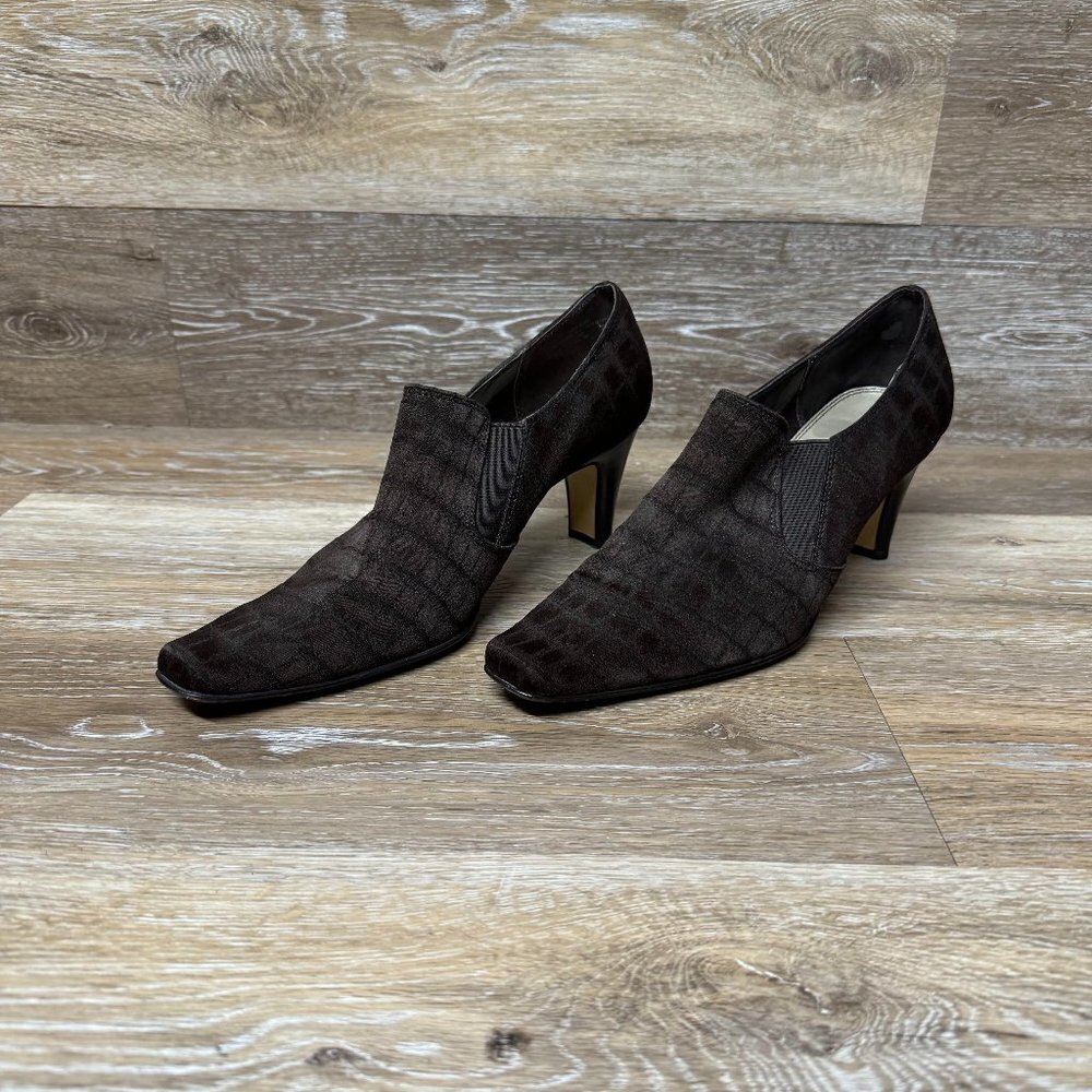 Liz claiborne Labrynth Brown Crocodile pattern Stretch Bootie Women's Size 10